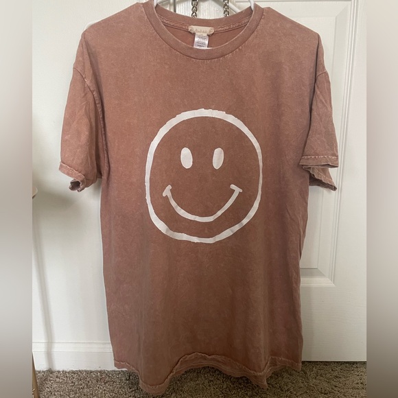 Alter d state smiley T - Picture 3 of 5